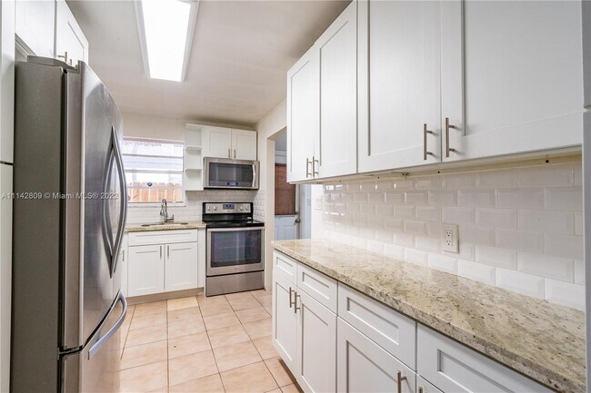 Foto del edificio - 2971 SW 16th Terrace