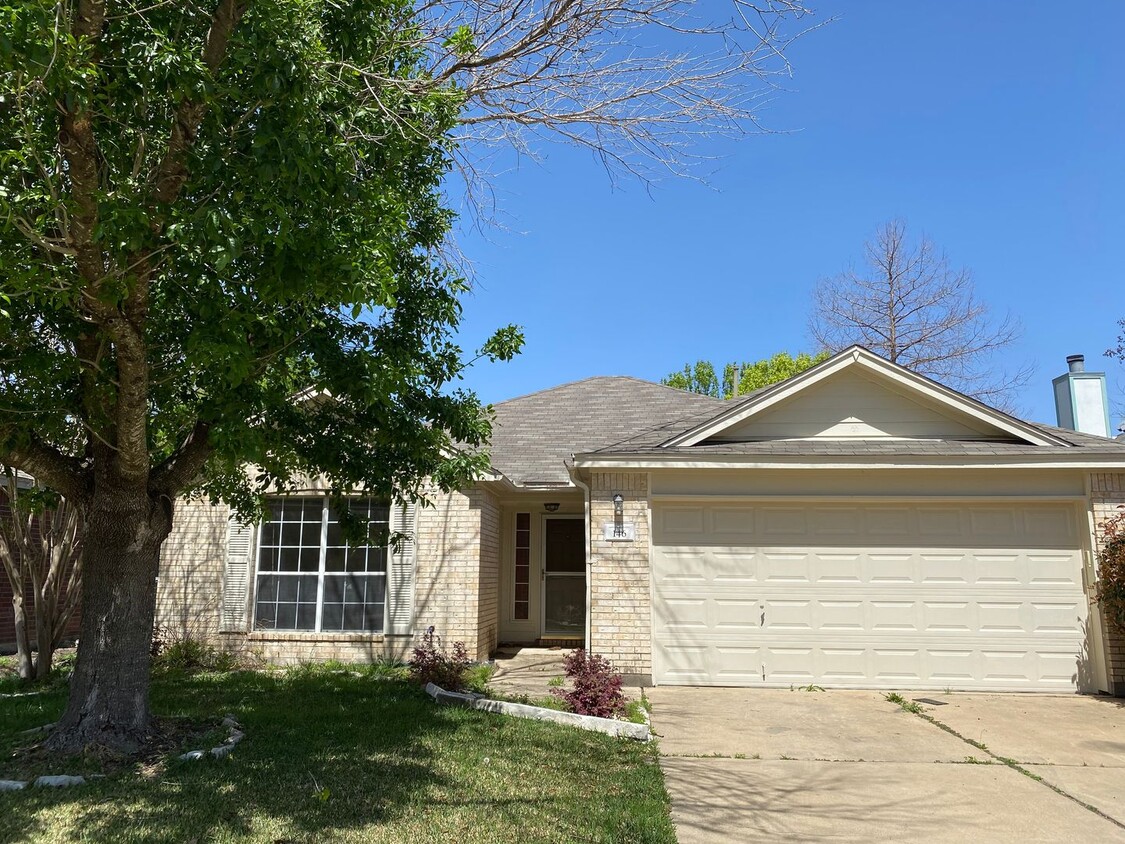 Primary Photo - 146 Meadowlark Cir