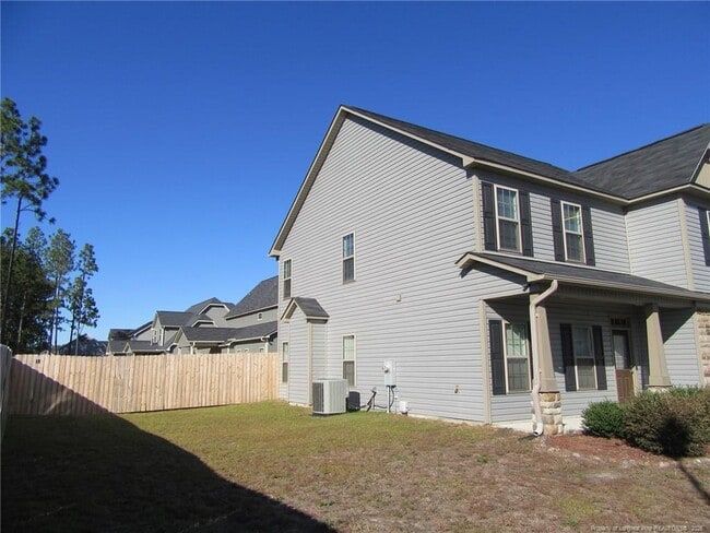 Foto del edificio - 2142 Yates Ranch Rd