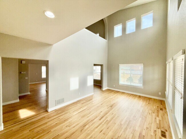 Foto del edificio - WELCOME HOME!