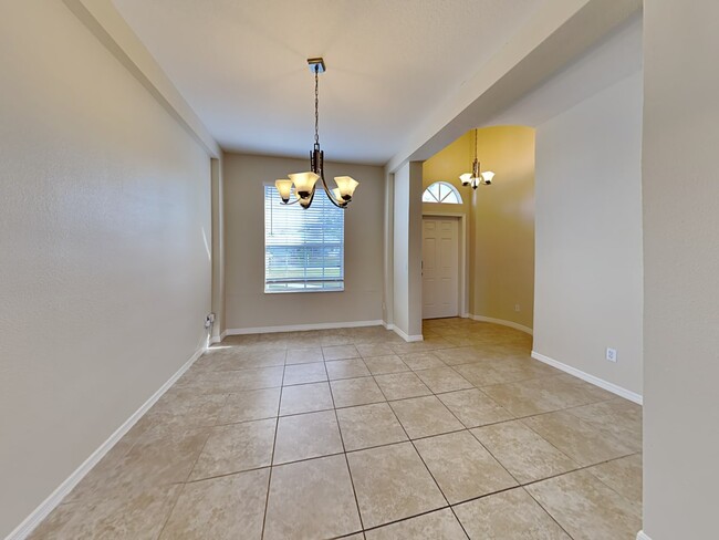 Foto del edificio - 392 NW Broadview St