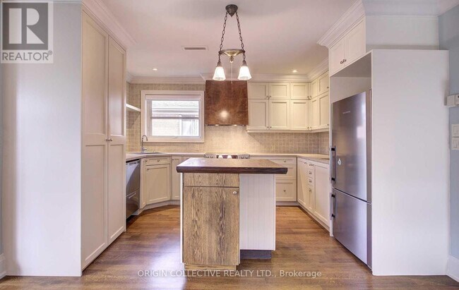 Photo du bâtiment - 97 Runnymede Rd