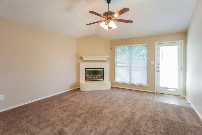 Building Photo - 8112 Broken Arrow Rd