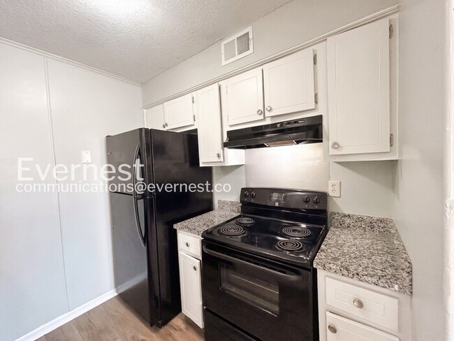Building Photo - 4029 Socorro Dr