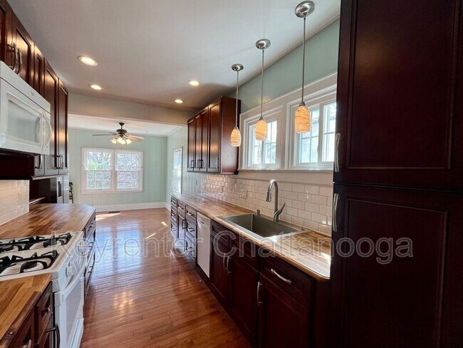 Foto del edificio - 1818 John Ross Rd