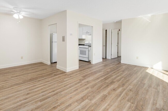 Foto del edificio - Parkway Apartments