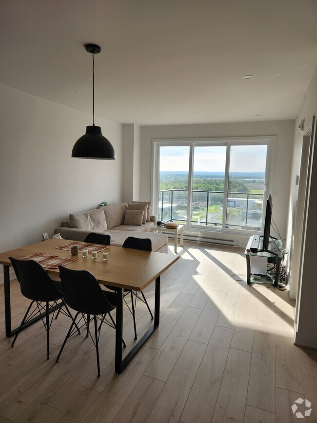 Building Photo - 12065 Rue de Blois