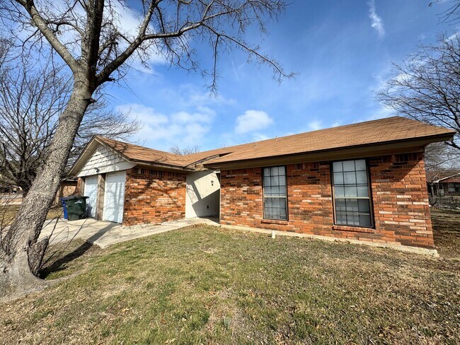 Foto del edificio - Rent Rollback! Save $100 Charming 3-bedroom 2-bath home for rent in Copperas Cove