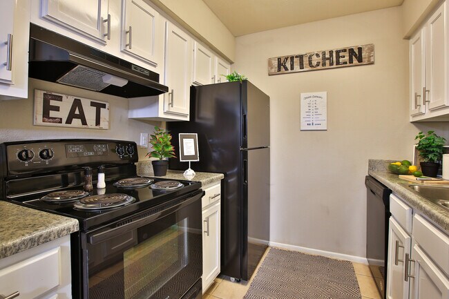 Cocina - Briar Court Apartments