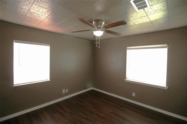 Building Photo - 3130 S Llewellyn Ave