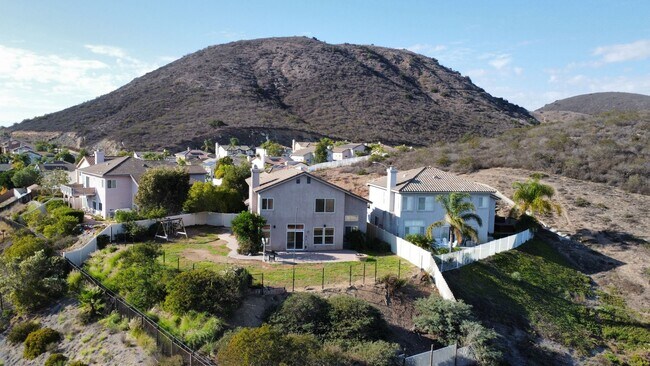 Foto del edificio - Beautiful 4 bed, 3 bath, 2,726 sqft House in Peaceful San Marcos Neighborhood - Available NOW