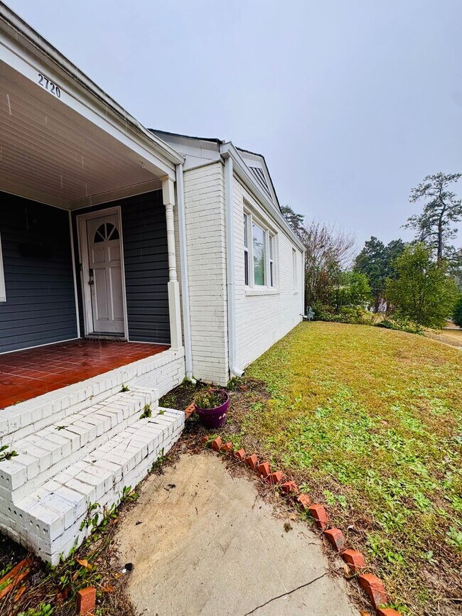 Foto del edificio - 2720 Hazel St