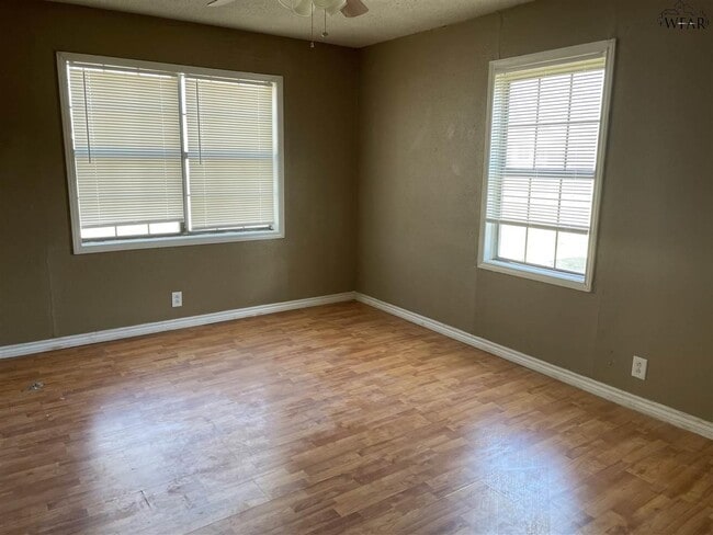 Building Photo - 1615 Oceola Ave