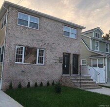 Building Photo - 114-36 175th St