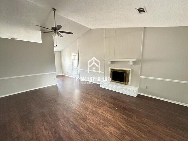 Building Photo - 5757 French Market Cir N