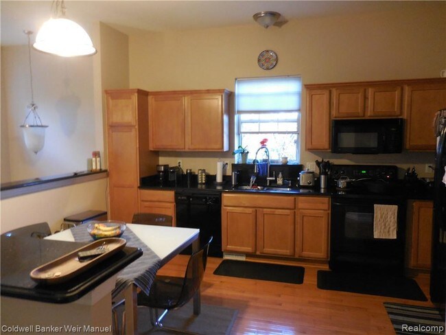 Building Photo - 39819 Rockcrest Cir
