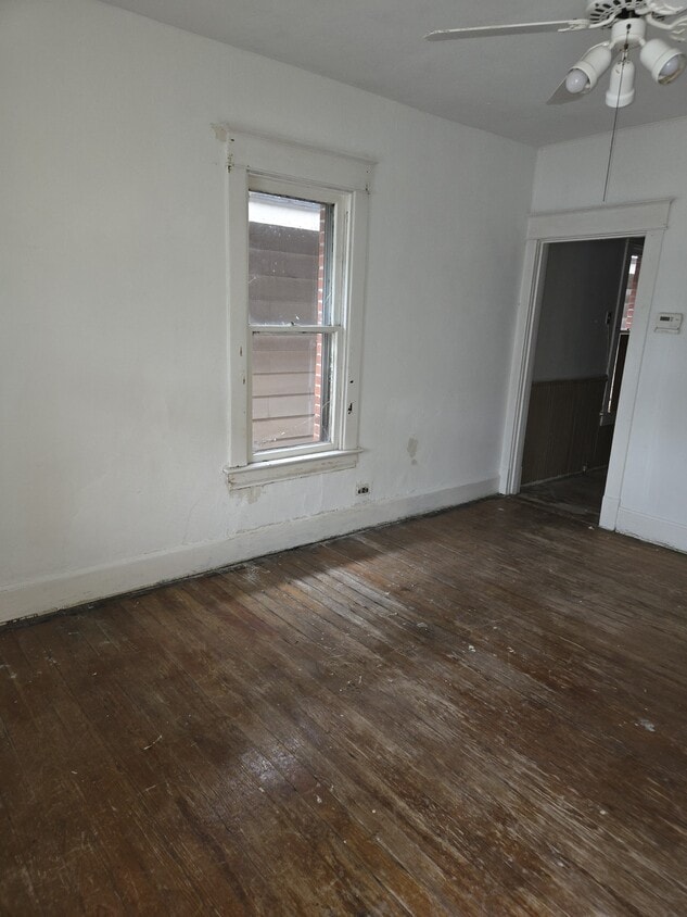 Building Photo - 1812 Central Ave