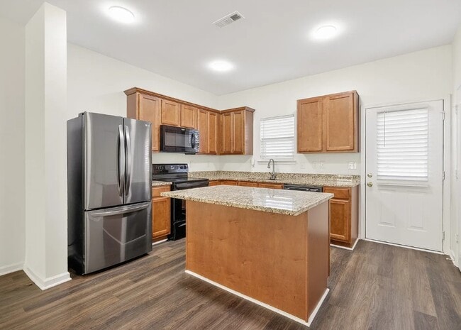 Building Photo - 147 Ofner Dr