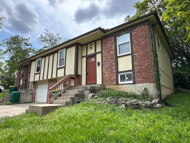 Building Photo - 3902 Springfield St