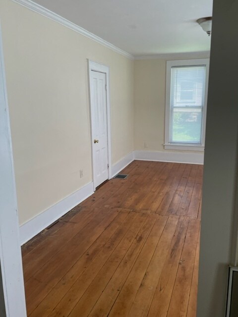 Building Photo - 206 S Birch Ave