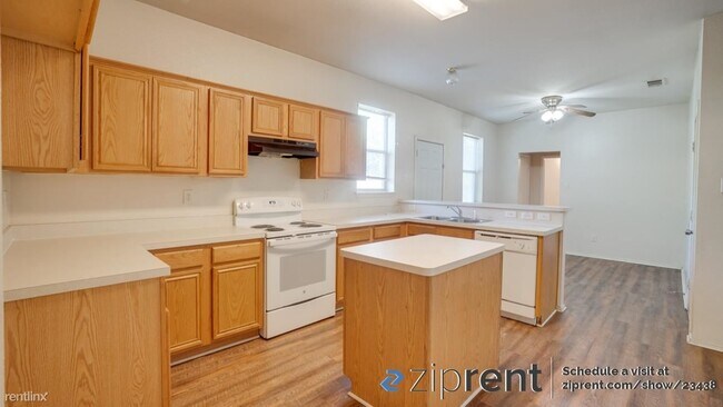 Building Photo - 4 br, 2.5 bath House - 801 Wilderness Pass...