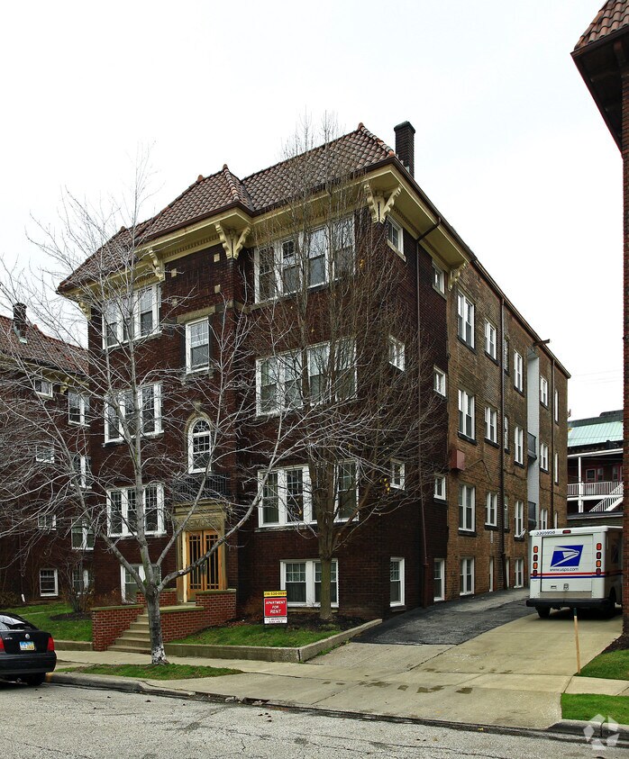 Building Photo - Bemore