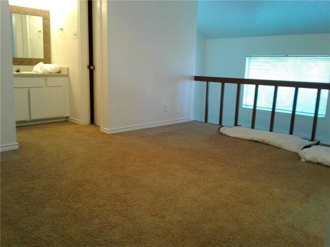 Building Photo - 3131 Wycliff Ave