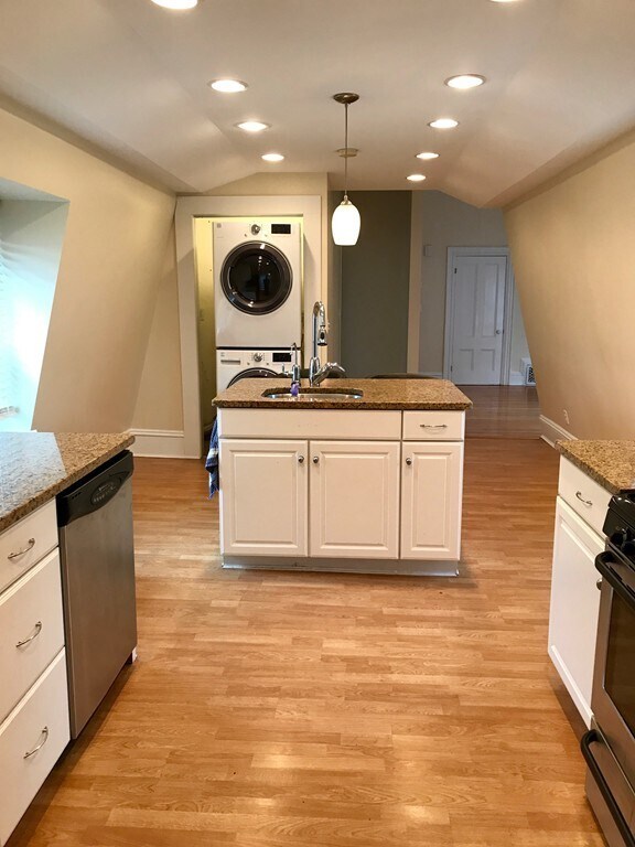 Photo - 674 Main St Townhome