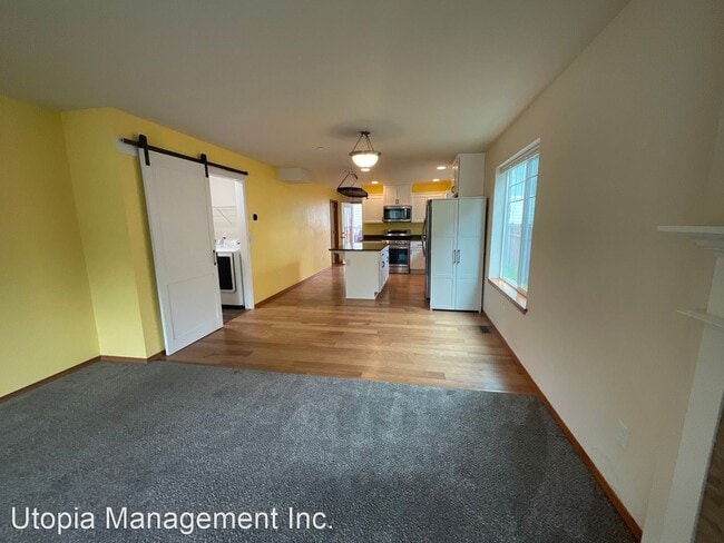 Building Photo - 3 br, 2.5 bath House - 4320 Sumac Lane