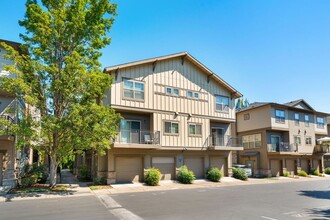 Building Photo - 648 NE Newstead Ln