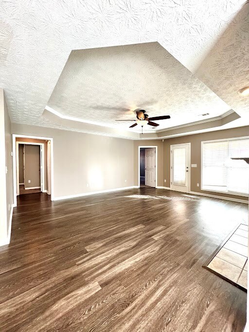 Foto del edificio - 8087 Santee Ct