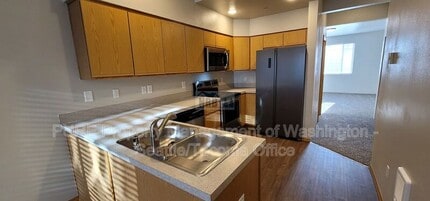 Building Photo - 3209 S 45th St