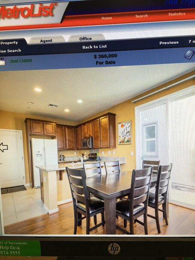 Building Photo - 3121 Village Park Dr