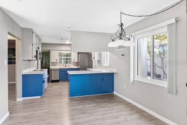 Foto del edificio - 5318 17th St W
