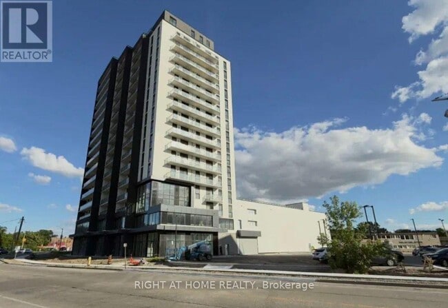 Building Photo - 33 Erie Ave