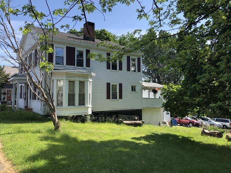 Foto principal - 227 Bridge St