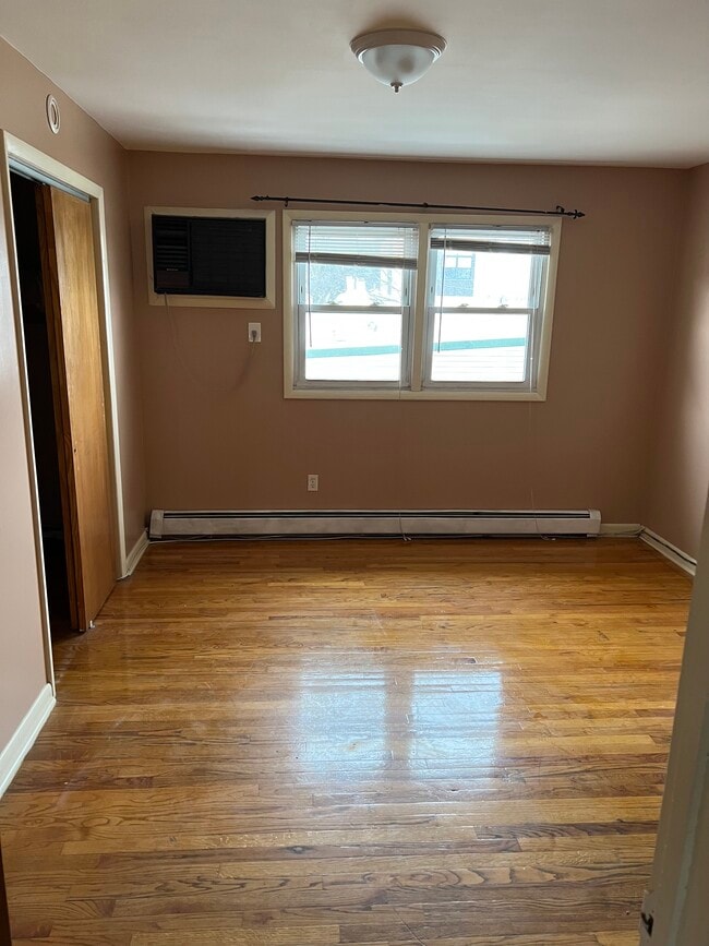 BEDROOM 1 - 162 Oakland Ave