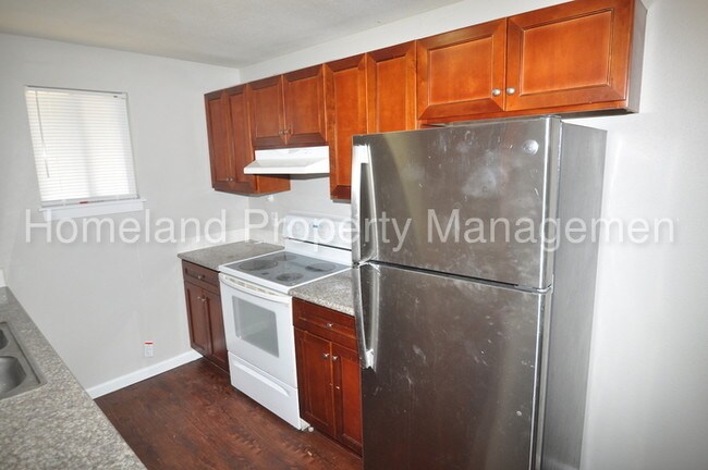 Foto del edificio - 3 Bedroom 2 Bathroom Duplex