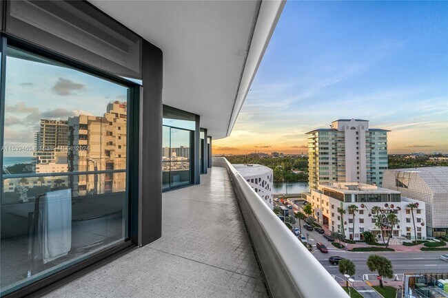 Foto del edificio - 3315 Collins Ave