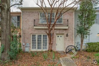 Building Photo - 2050 Rexford Rd