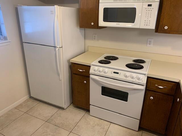 Foto del edificio - "Charming 2-Bed Townhouse with Spacious Living in Fort Walton Beach!"