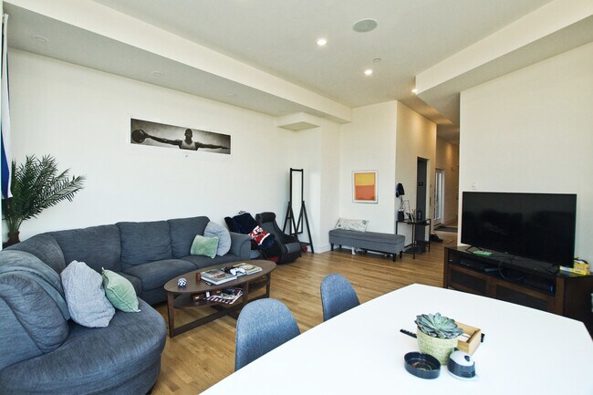 Foto del edificio - 843 Beacon St