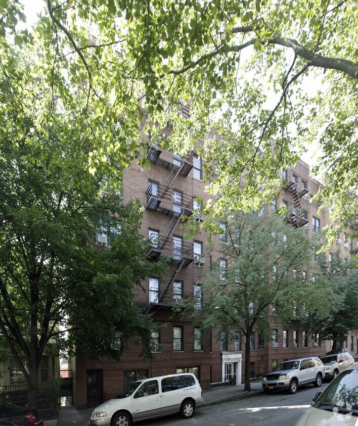 Building Photo - 2974 Perry Ave