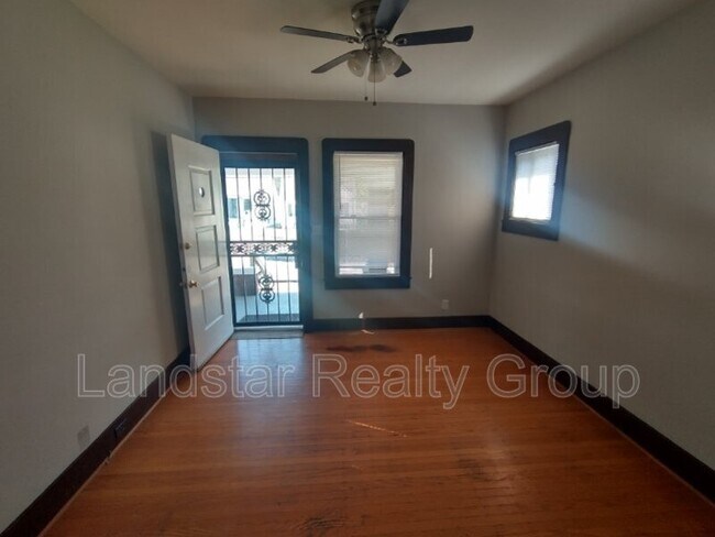 Foto del edificio - 1508 Sale Ave