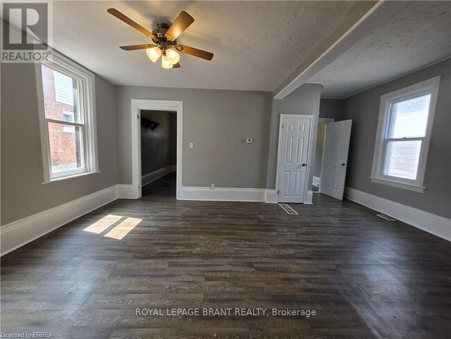 Building Photo - 109 Sydenham St