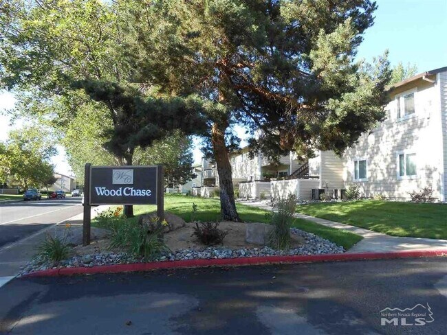 Building Photo - 1 bedroom 1 bath Wood Chase condo, partial...