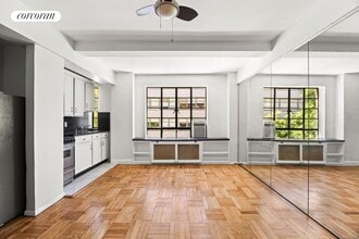 Building Photo - 140 E 40th St