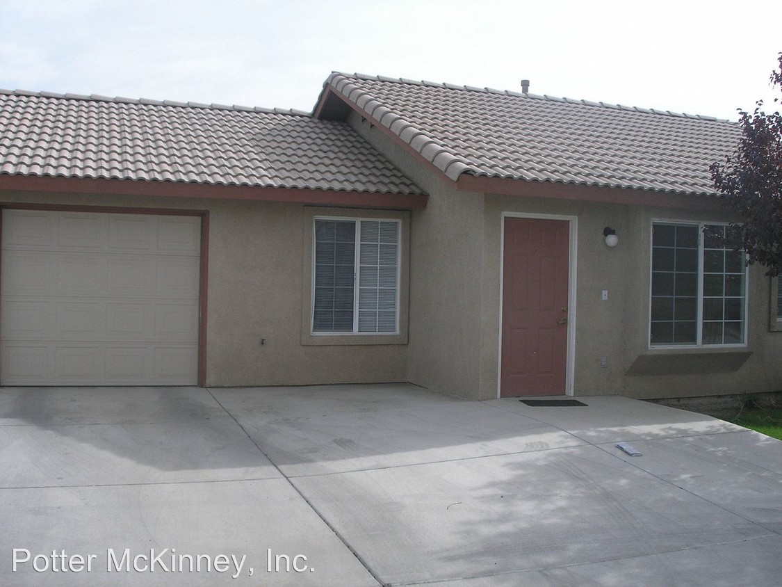 Primary Photo - 8135 Whitewater Dr