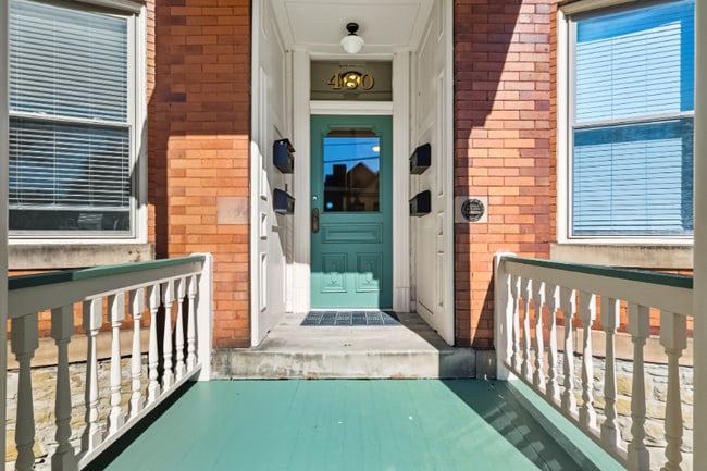 Building Photo - 480 Orchard Ave