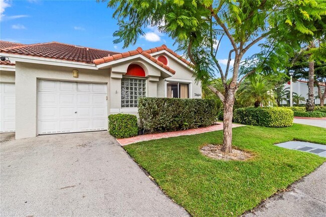 Building Photo - 7464 Pinewalk Dr S